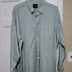 Men's Green Shirt